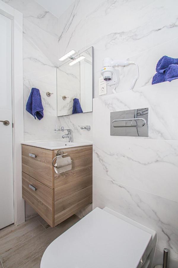 Stylish Studio For Rent With Fantastic Location In Marbella Promenade. ภายนอก รูปภาพ