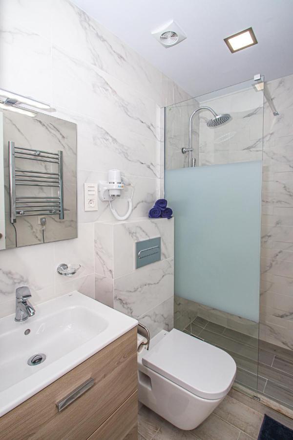 Stylish Studio For Rent With Fantastic Location In Marbella Promenade. ภายนอก รูปภาพ